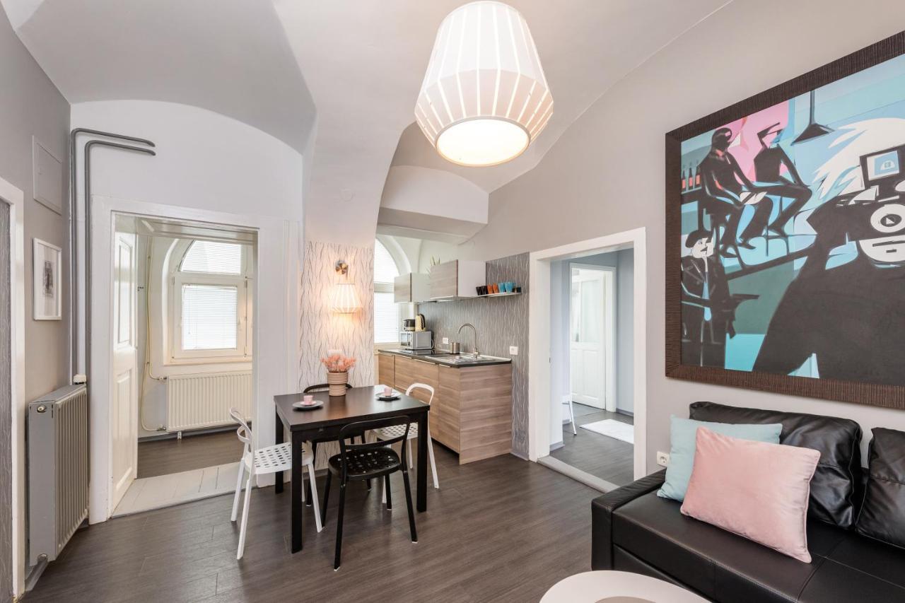 Apartment Napoleon Ljubljana Bagian luar foto
